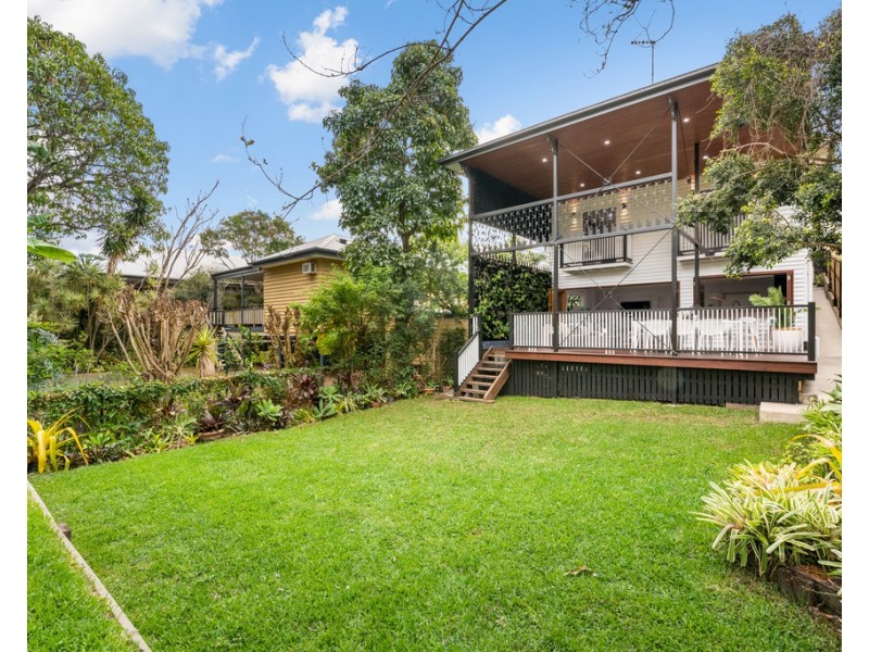 100 Alexandra Street, Bardon QLD 4065