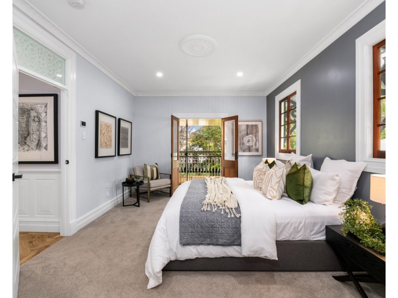 100 Alexandra Street, Bardon QLD 4065