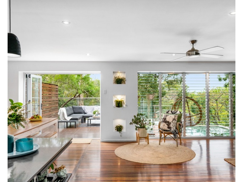 37 Outlook Crescent, Bardon QLD 4065