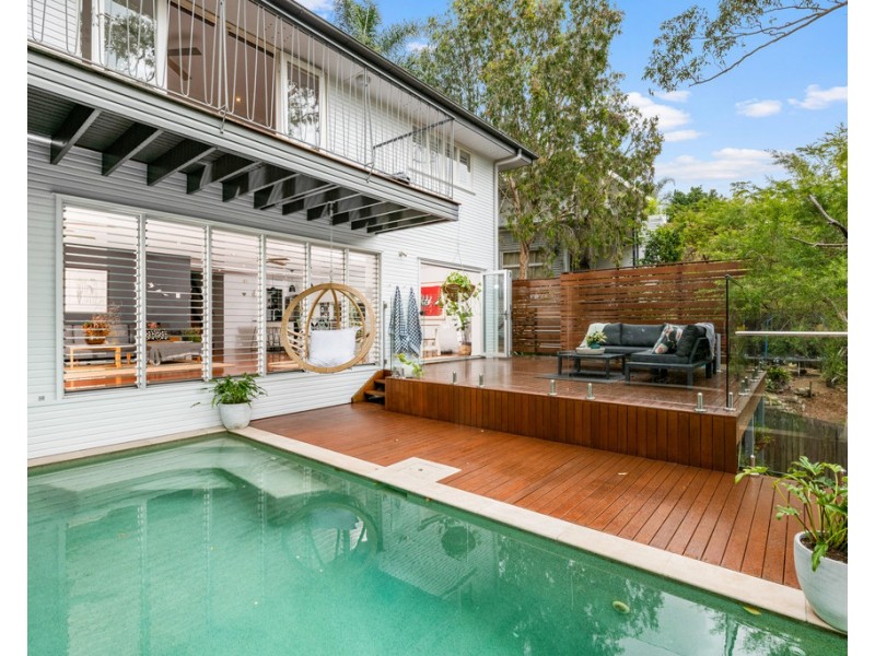 37 Outlook Crescent, Bardon QLD 4065