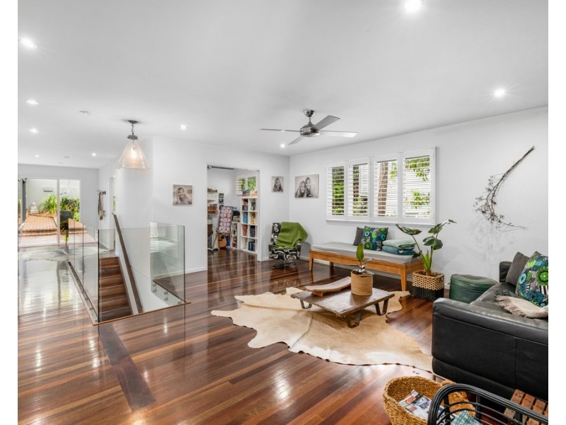 37 Outlook Crescent, Bardon QLD 4065