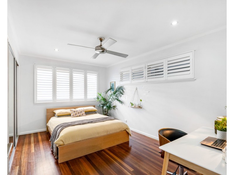 37 Outlook Crescent, Bardon QLD 4065