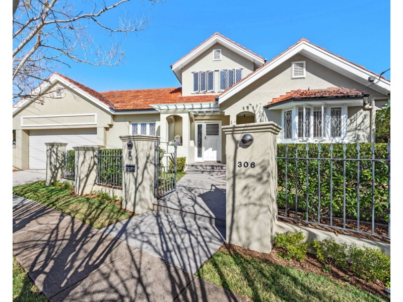 306 Stanley Terrace, Taringa QLD 4068