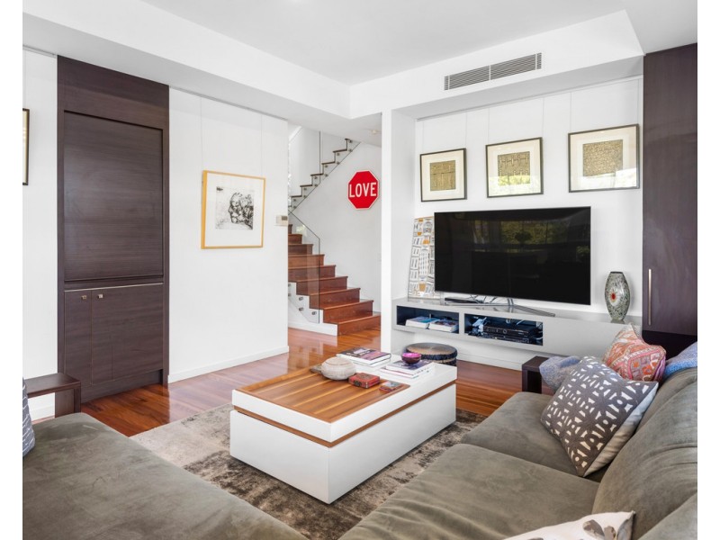 306 Stanley Terrace, Taringa QLD 4068