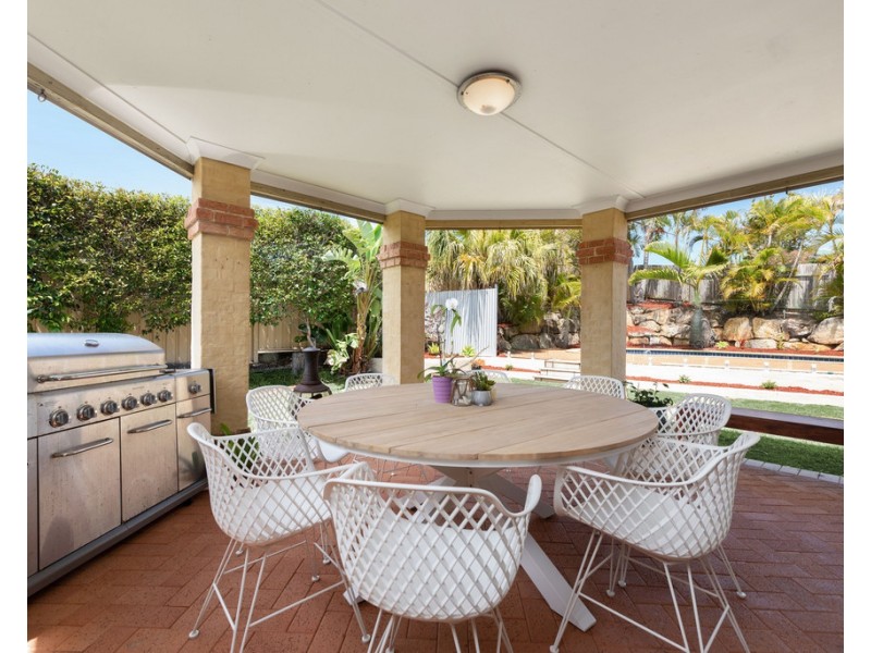 4 Angel Court, Eatons Hill QLD 4037