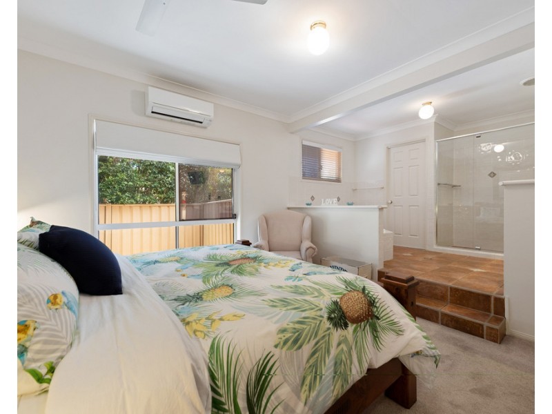 4 Angel Court, Eatons Hill QLD 4037