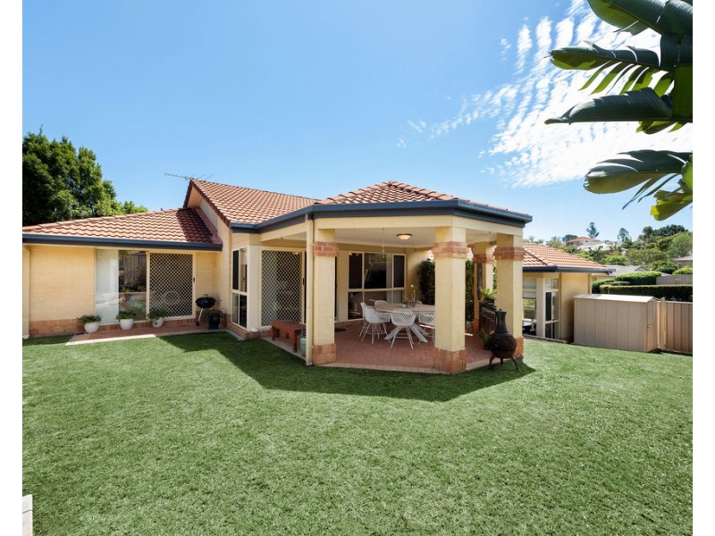 4 Angel Court, Eatons Hill QLD 4037