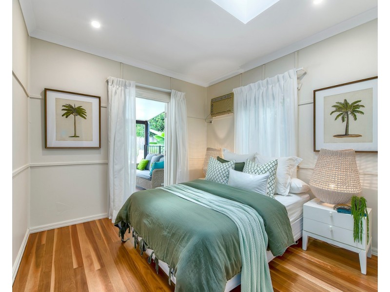 80 Dorrington Drive, Ashgrove QLD 4060