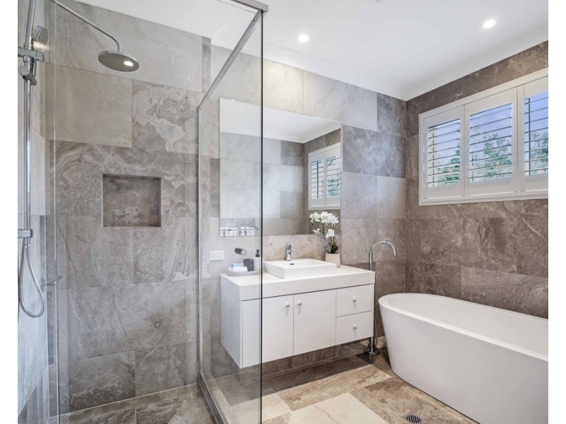 15 Garema Street, Indooroopilly QLD 4068