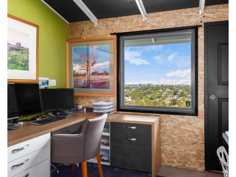 80 MacGregor Terrace, Bardon QLD 4065