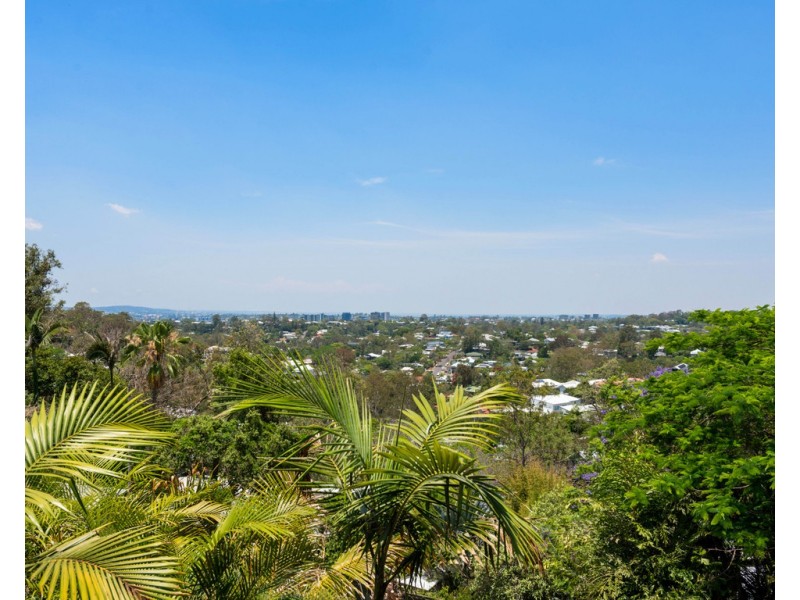 80 MacGregor Terrace, Bardon QLD 4065