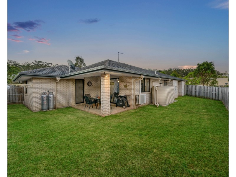 6 Burns Circuit, Augustine Heights QLD 4300