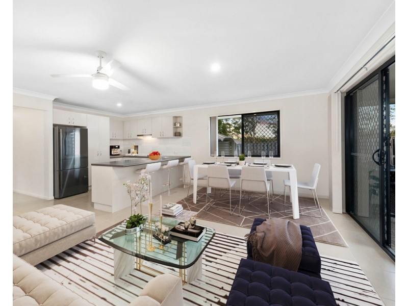 6 Burns Circuit, Augustine Heights QLD 4300