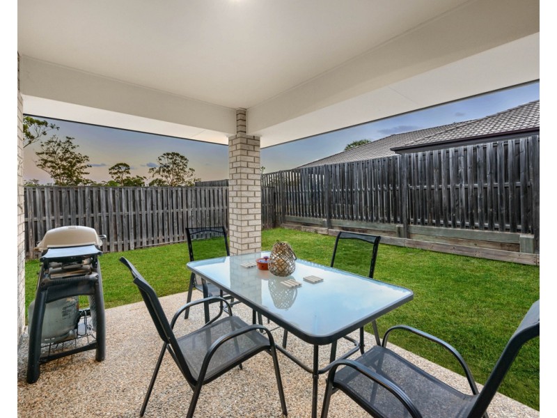 6 Burns Circuit, Augustine Heights QLD 4300