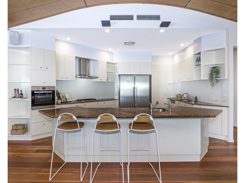 43 Lilley Road, Bardon QLD 4065
