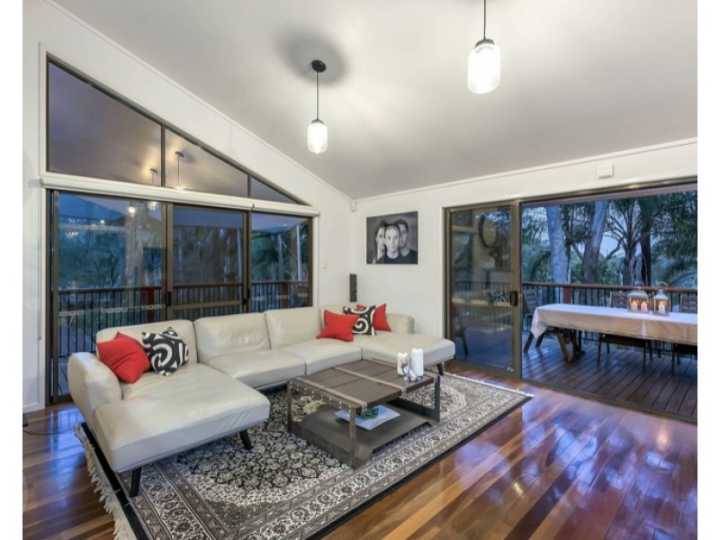 130 Simpsons Road, Bardon QLD 4065