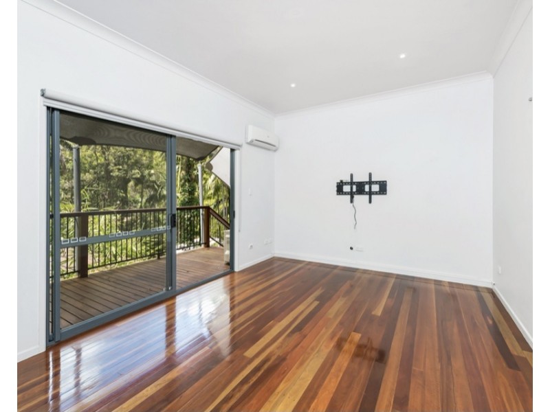 130 Simpsons Road, Bardon QLD 4065