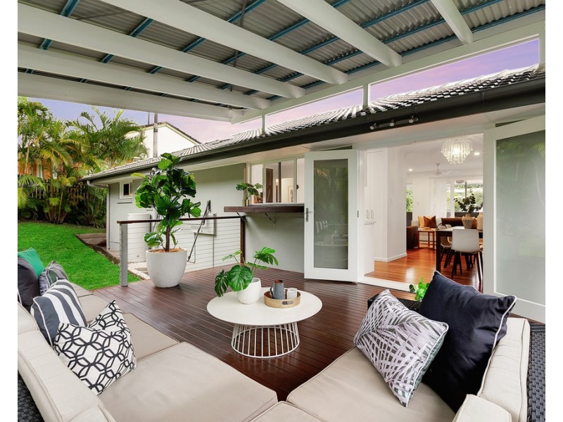 8 Eastment Street, Bardon QLD 4065