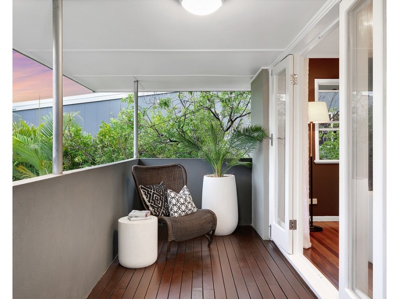 8 Eastment Street, Bardon QLD 4065