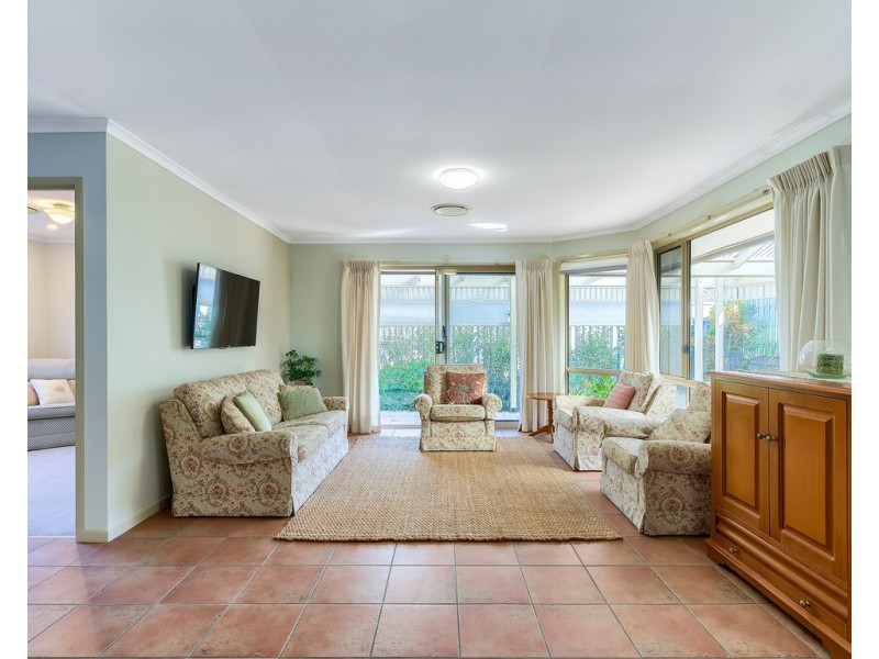 6 Benton Close, The Gap QLD 4061