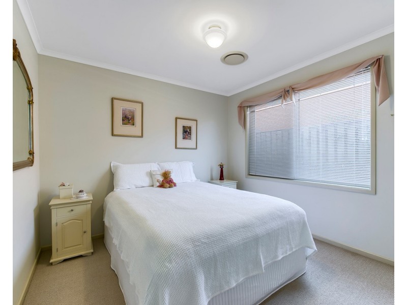6 Benton Close, The Gap QLD 4061