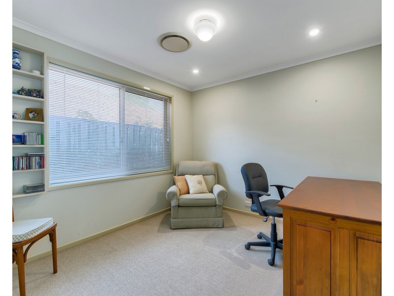 6 Benton Close, The Gap QLD 4061