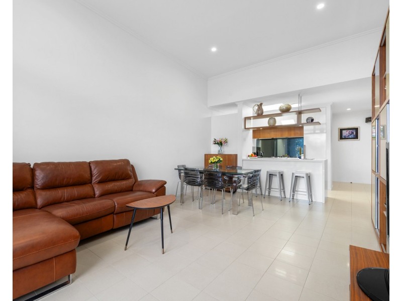 43/390 Simpsons Road, Bardon QLD 4065