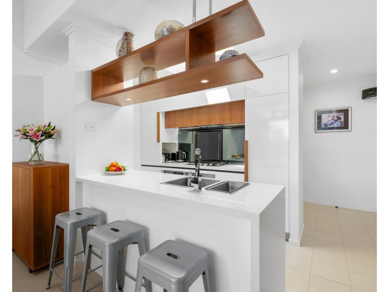 43/390 Simpsons Road, Bardon QLD 4065