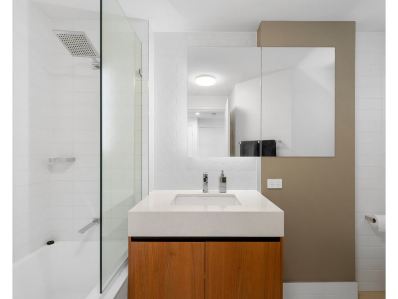 43/390 Simpsons Road, Bardon QLD 4065