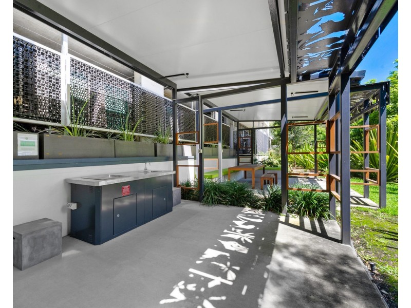 43/390 Simpsons Road, Bardon QLD 4065