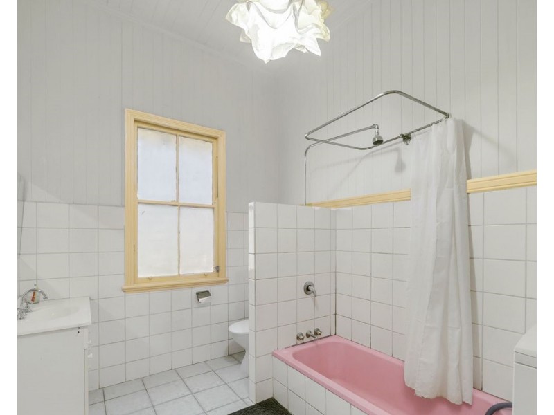 379 MIlton Road, Auchenflower QLD 4066