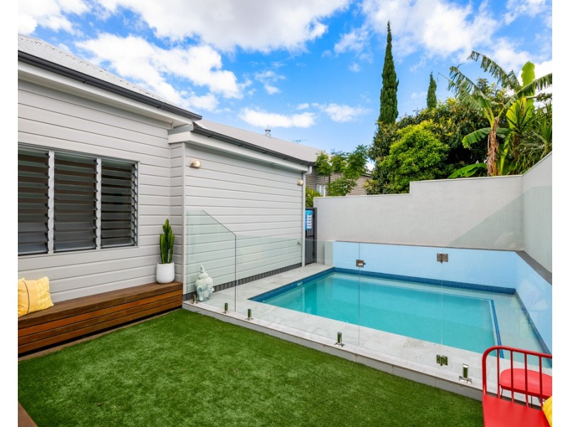 6 Fullerton Street, Red Hill QLD 4059