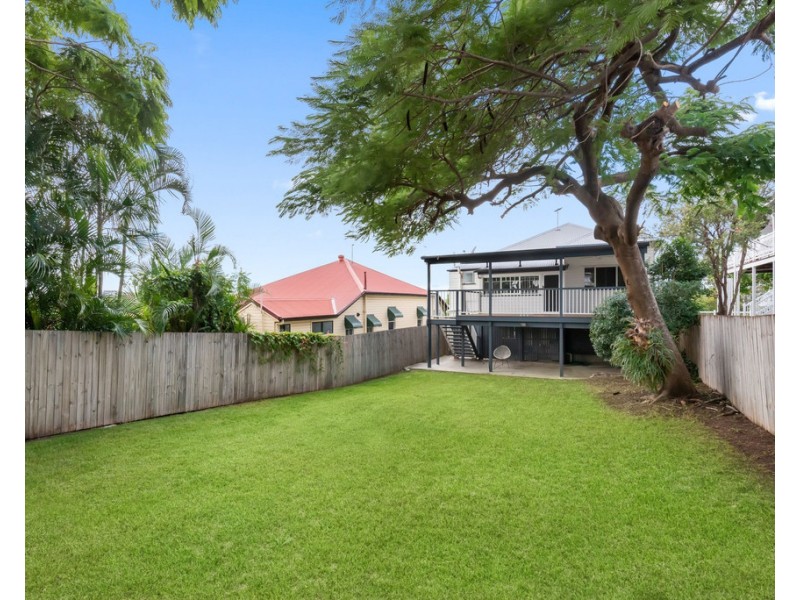 20 Hanworth Street, East Brisbane QLD 4169