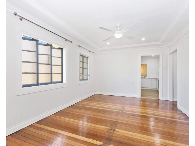 33 Brown Parade, Ashgrove QLD 4060