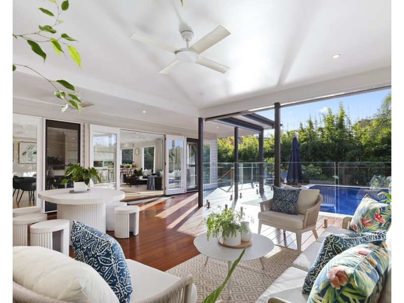 11 Dovedale Crescent, Ashgrove QLD 4060