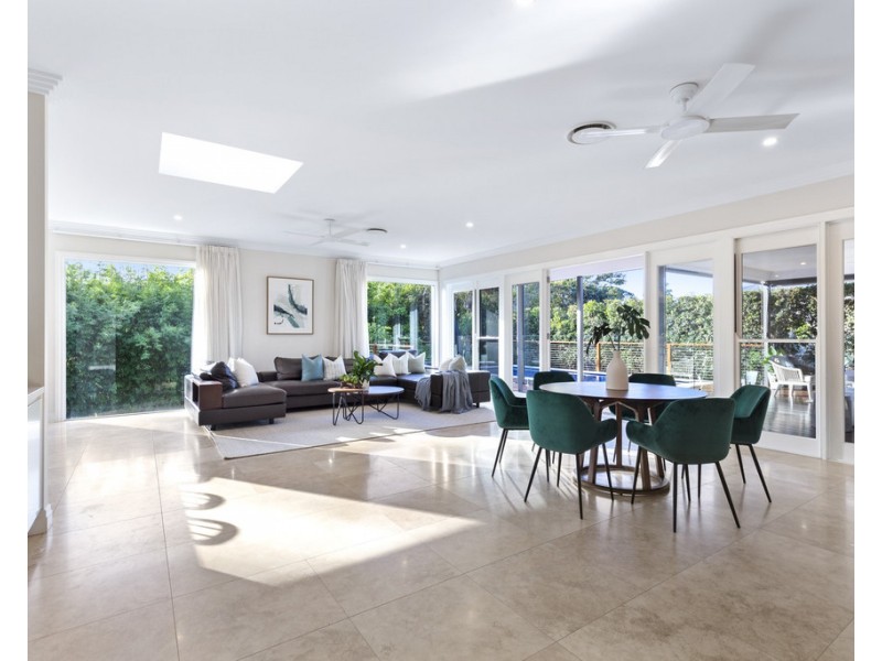 11 Dovedale Crescent, Ashgrove QLD 4060