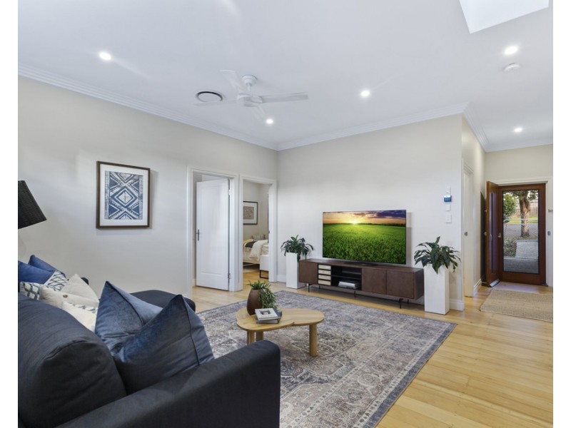 11 Dovedale Crescent, Ashgrove QLD 4060