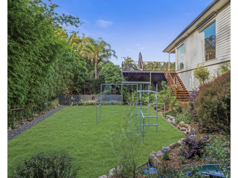 11 Dovedale Crescent, Ashgrove QLD 4060