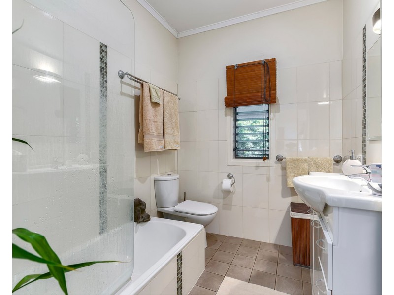 90 Newman Road, Wavell Heights QLD 4012