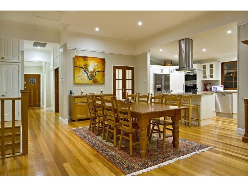 2 Vaux Street, Ashgrove QLD 4060