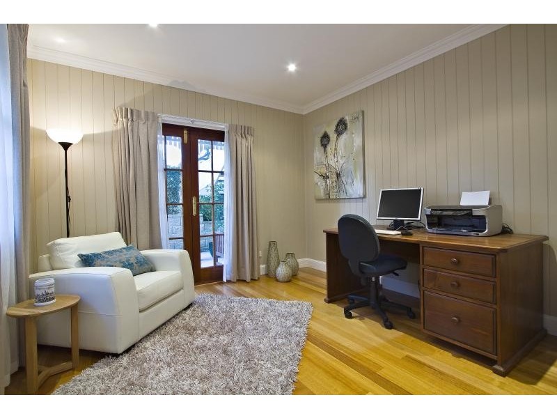 2 Vaux Street, Ashgrove QLD 4060