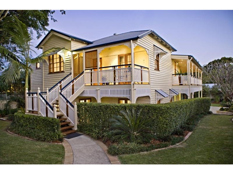 2 Vaux Street, Ashgrove QLD 4060