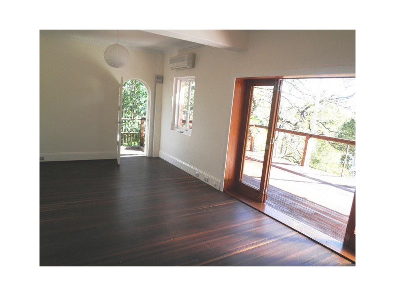 24 Macgregor Terrace, Bardon QLD 4065