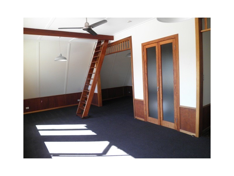 24 Macgregor Terrace, Bardon QLD 4065