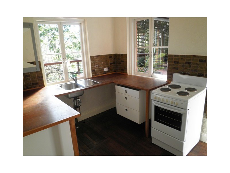 24 Macgregor Terrace, Bardon QLD 4065