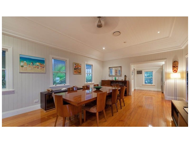 37 Seventh Avenue, Windsor QLD 4030