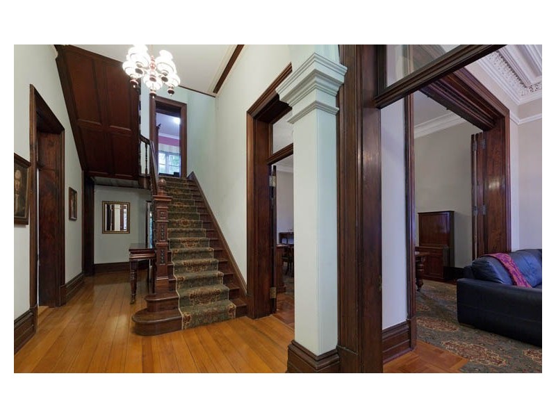 37 Seventh Avenue, Windsor QLD 4030