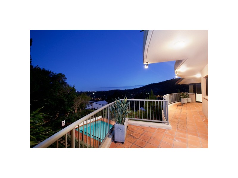 122 Buckingham Street, Ashgrove QLD 4060