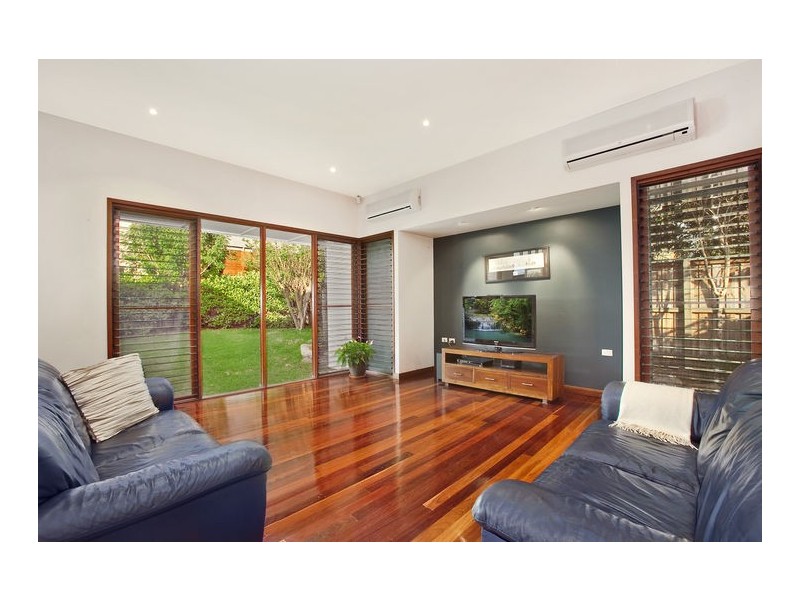 32 Twigg Street, Indooroopilly QLD 4068