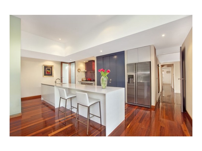 32 Twigg Street, Indooroopilly QLD 4068